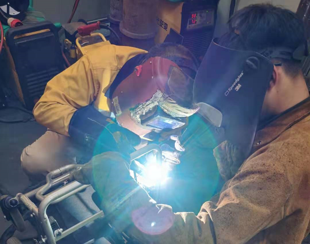 焊接修复铝合金椅子