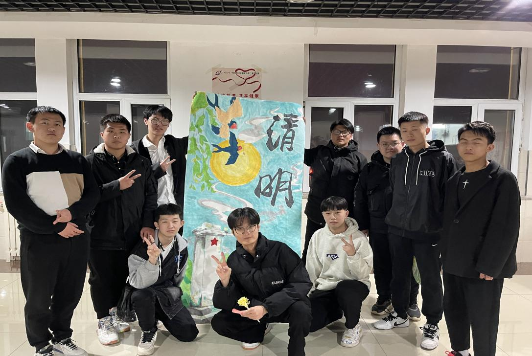 活动学生代表、团委宣传部成员合影