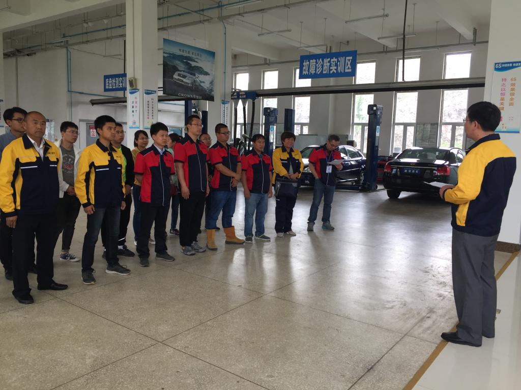 分院党总支书记刘锡权发言